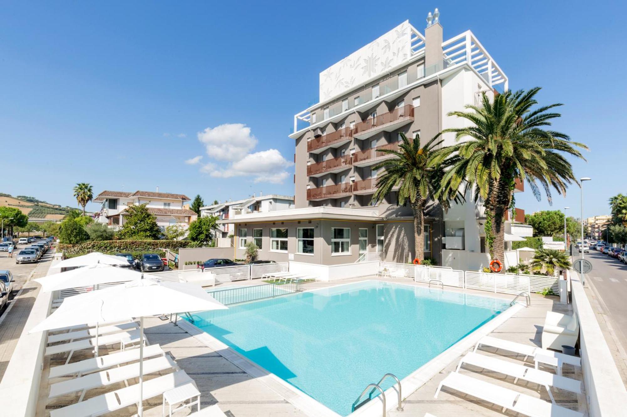 Hotel Bernard San Benedetto del Tronto Ngoại thất bức ảnh