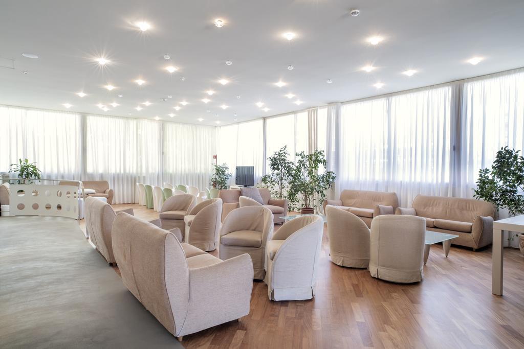 Hotel Bernard San Benedetto del Tronto Ngoại thất bức ảnh