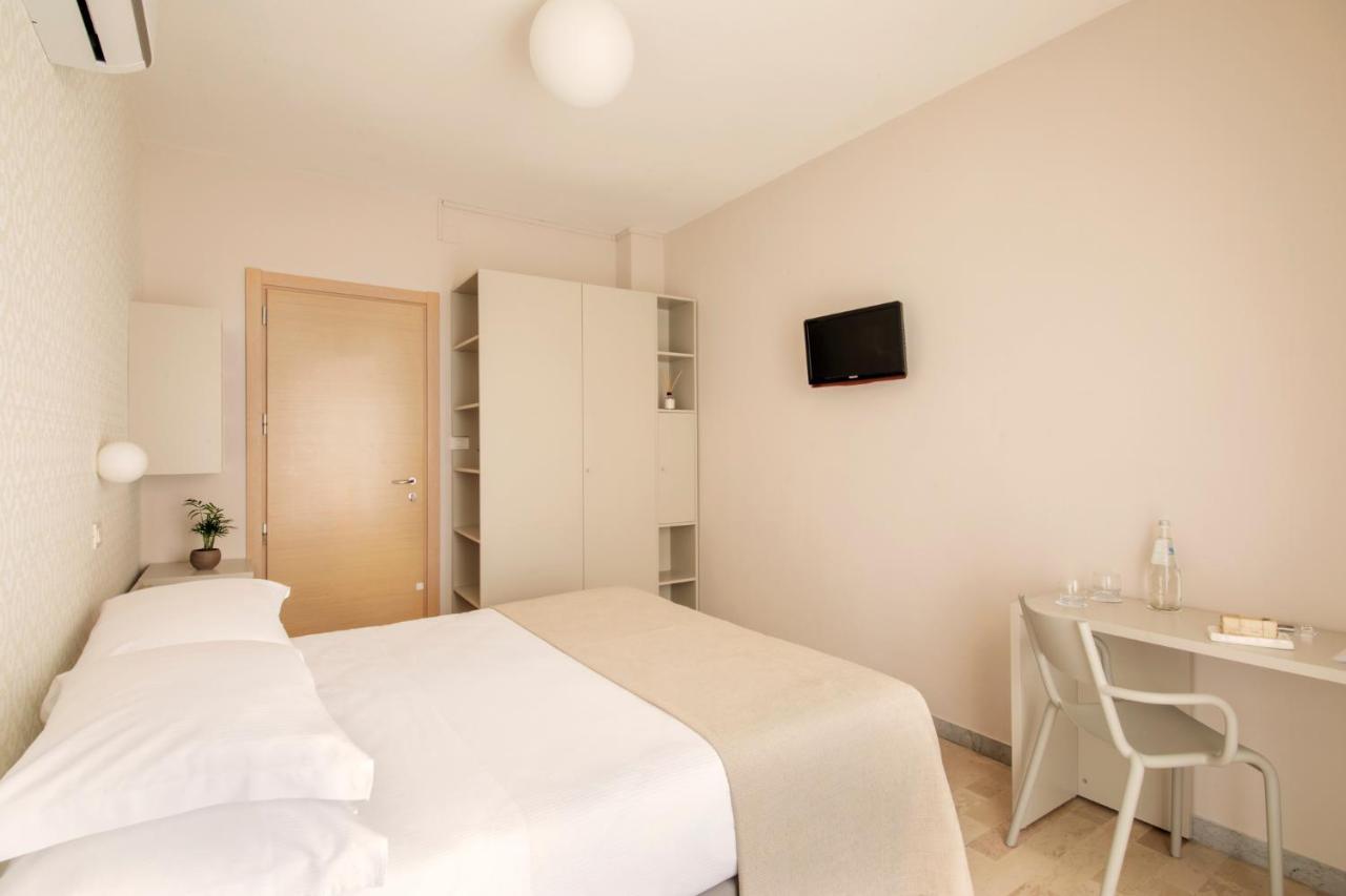 Hotel Bernard San Benedetto del Tronto Ngoại thất bức ảnh